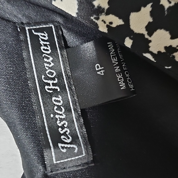 Jessica Howard Floral B&W Sleeveless Dress Size 4P - Picture 3 of 5